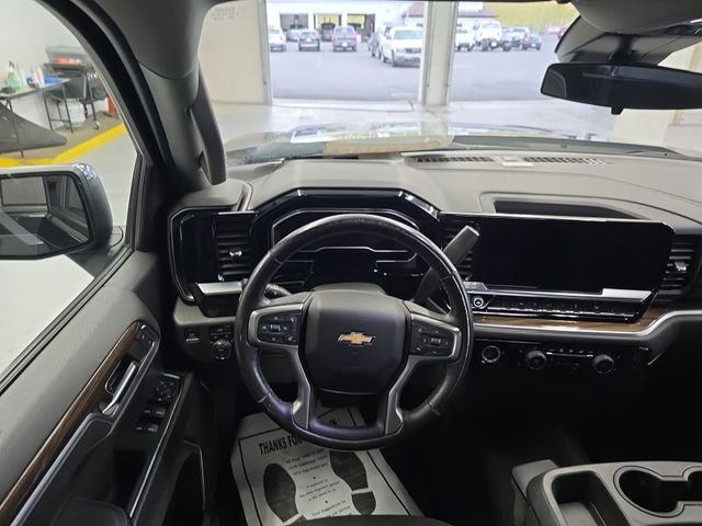 Used 2022 Black Chevrolet LT image 12