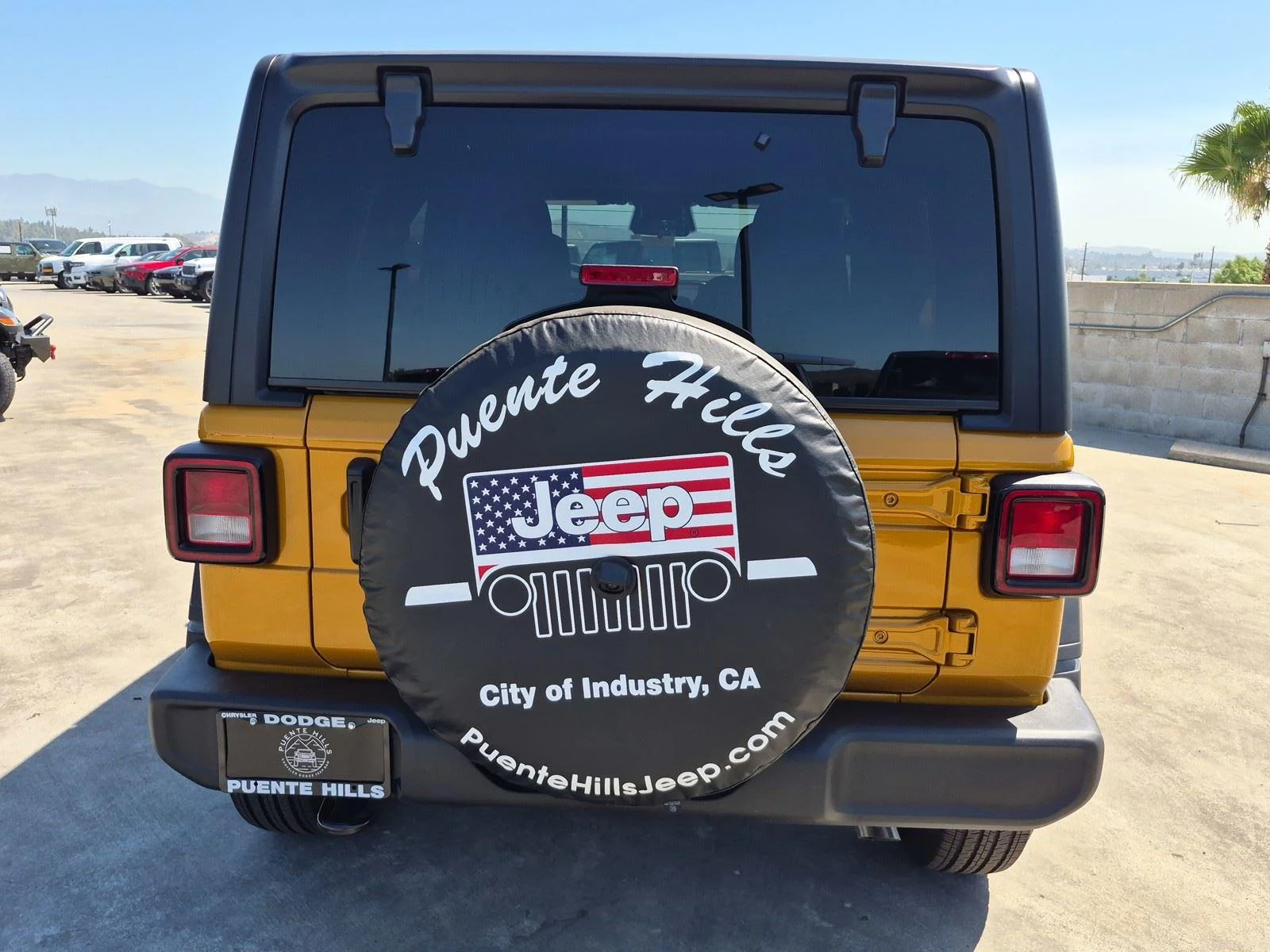 New 2026 Goldilocks Exterior Paint Jeep Sport S image 5