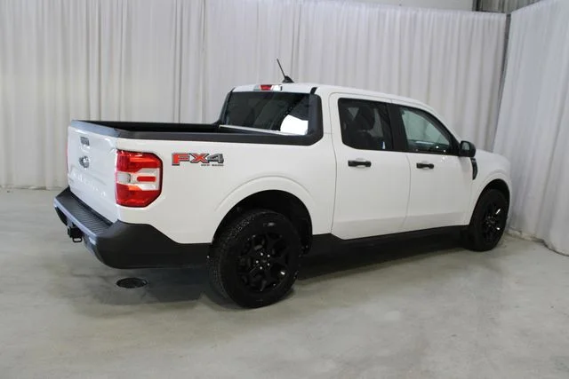 Used 2024 White Ford XLT image 30
