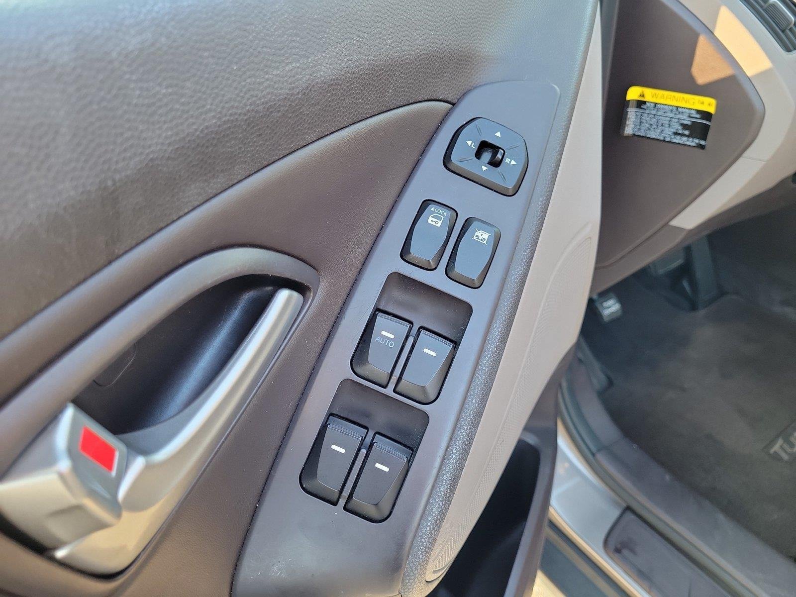 Used 2013 Chai Bronze Hyundai GLS image 17
