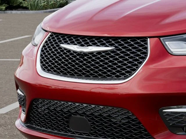 New 2026 Red Hot Pearl-Coat Exterior Paint Chrysler Select image 12