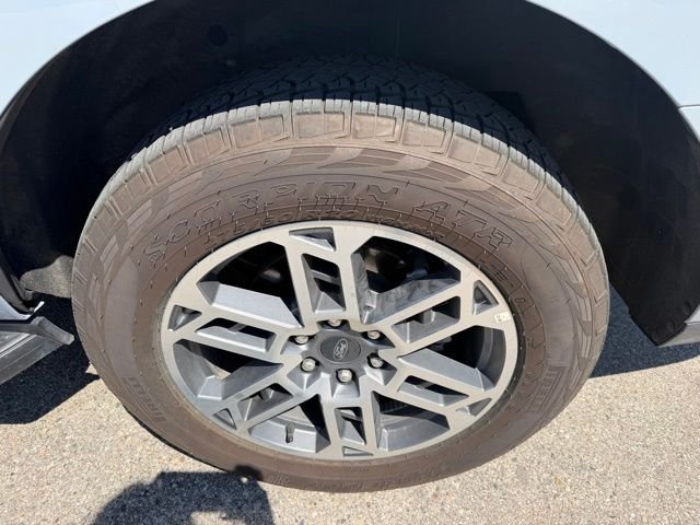 Used 2025 Gray Ford Active image 18
