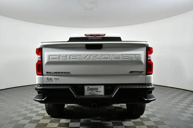 2025 Chevrolet Silverado 1500 ZR2 - Photo 12