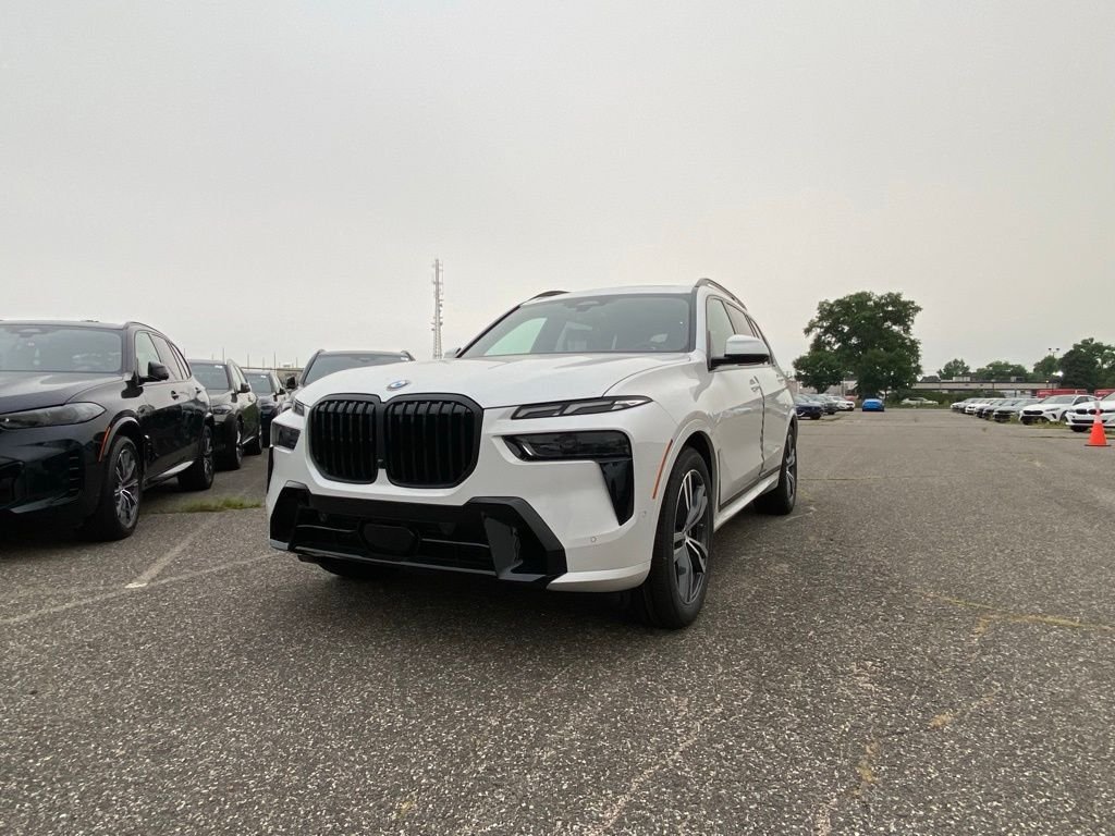 2027 BMW X7