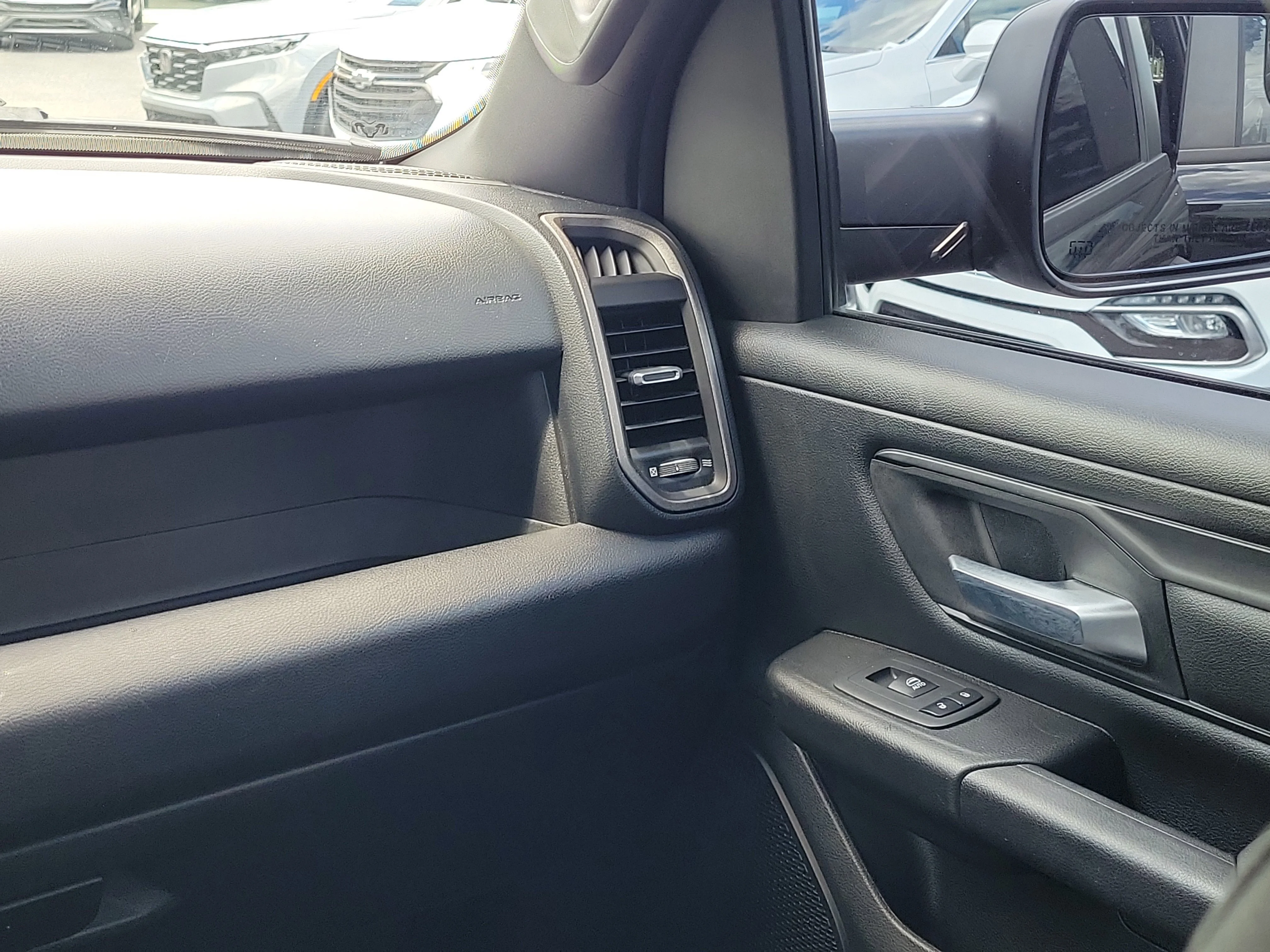 Used 2022 Diamond Black Ram Tradesman image 4
