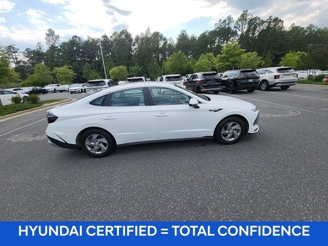 Certified Used 2025 White Hyundai SE image 20