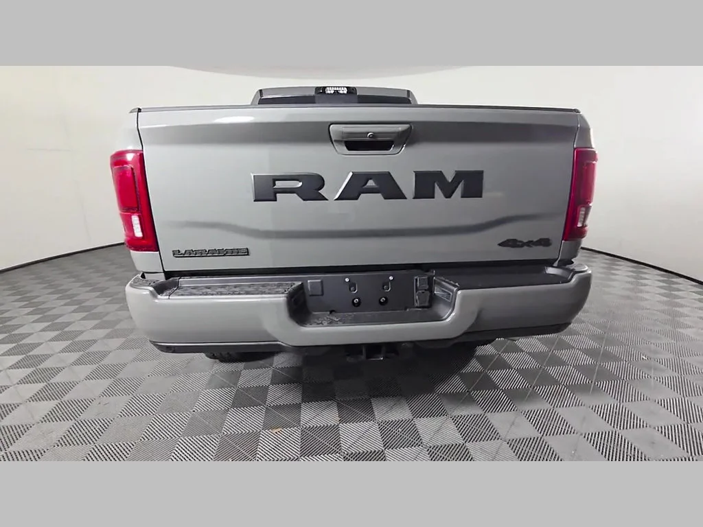 New 2026 Ceramic Gray Clear-Coat Exterior Paint RAM Laramie image 30