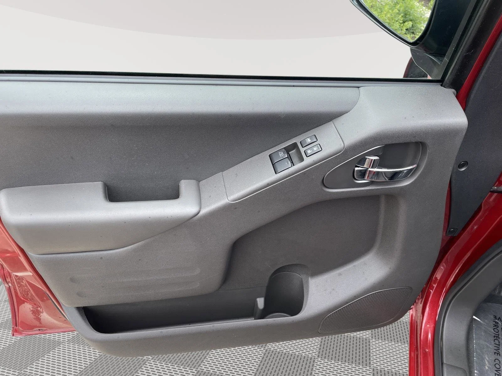 Used 2021 Cayenne Red Metallic Nissan SV image 19