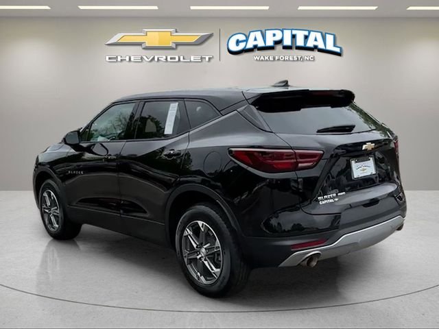 Used 2025 Black Chevrolet LT image 4
