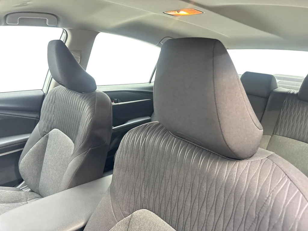 Used 2025 White Toyota LE image 28