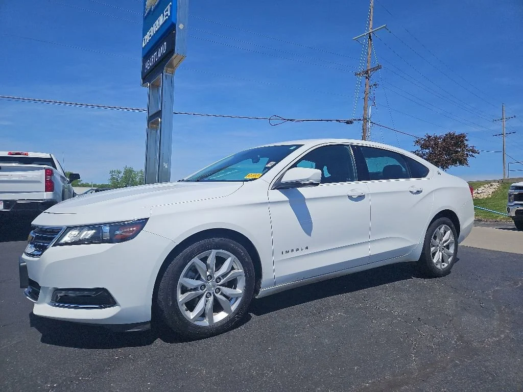 Used 2018 Chevrolet Impala 1LT with VIN 2G1105S3XJ9101832 for sale in Kansas City