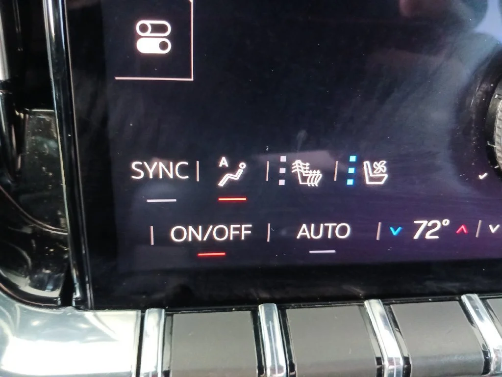 Used 2025 Sterling Metallic GMC Denali image 25
