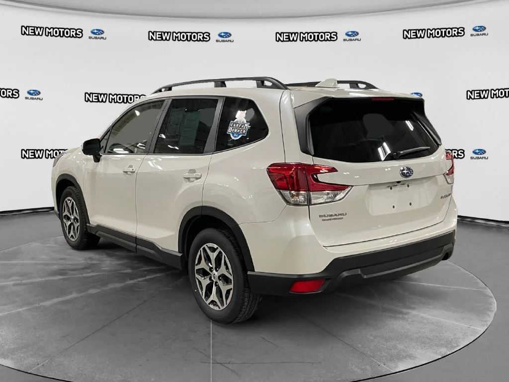 Used 2023 Crystal White Pearl Subaru Premium image 3