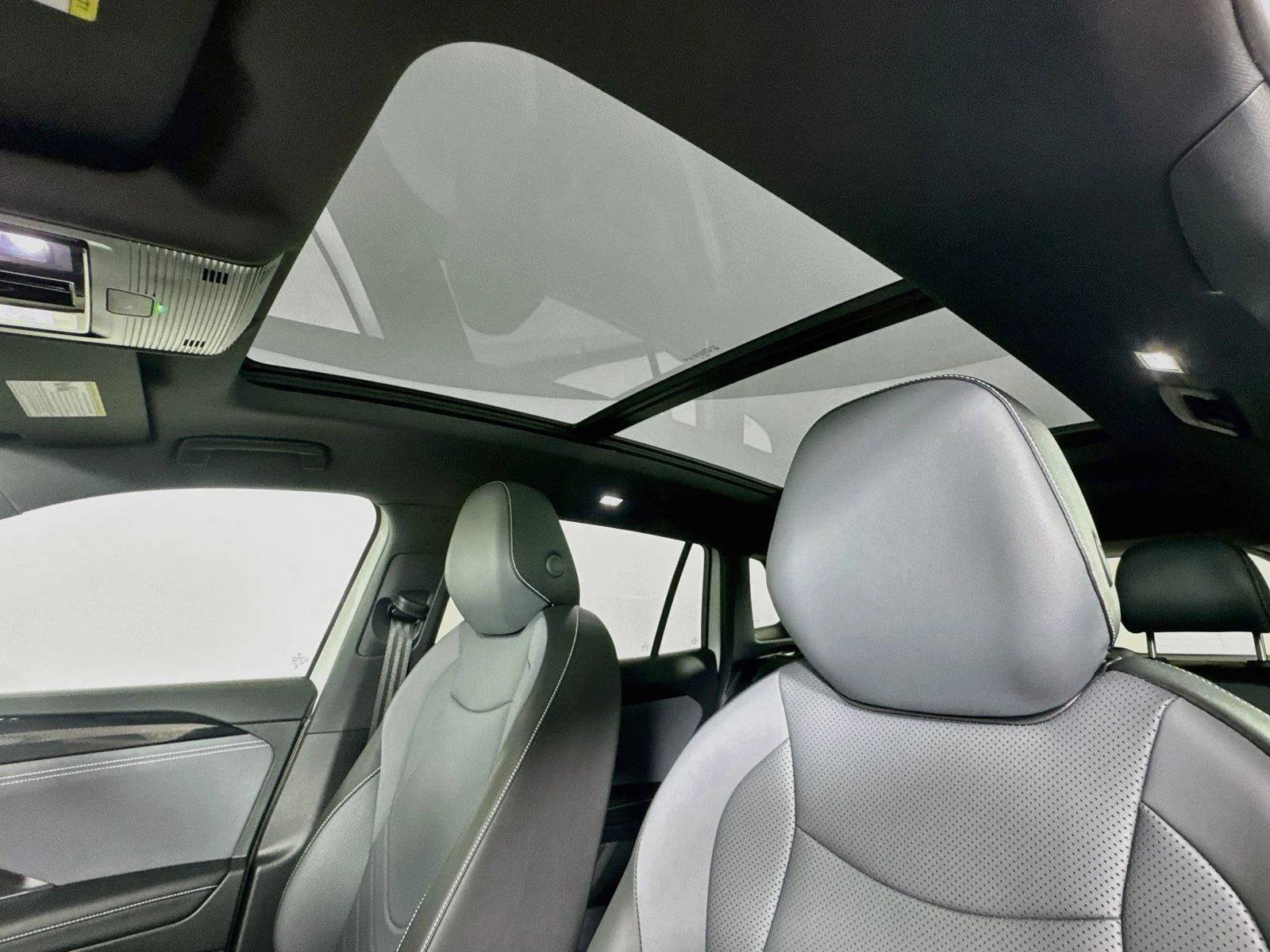 New 2026 WHITE Volkswagen SE R-Line Black image 21