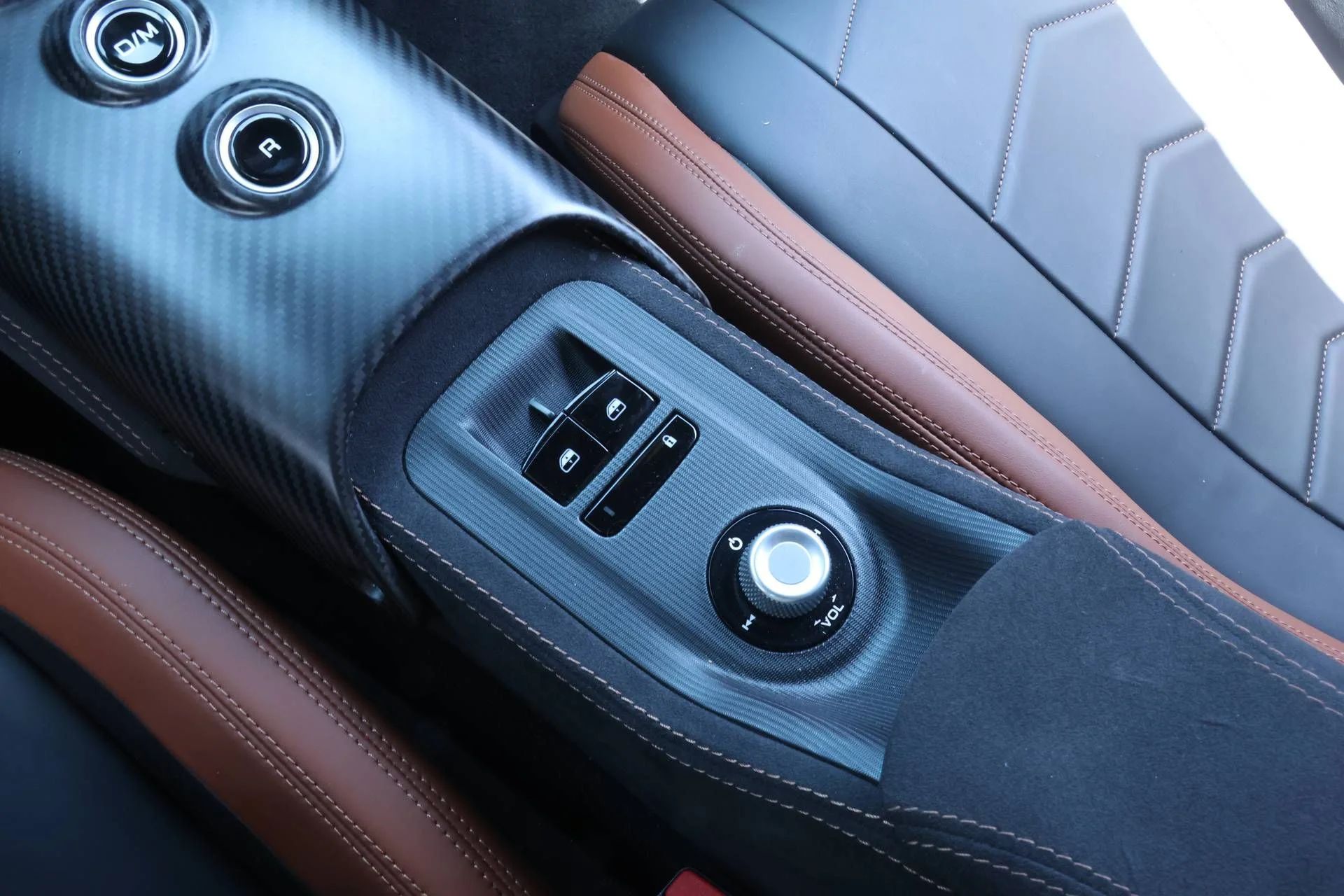 Used 2022  Maserati Base image 14