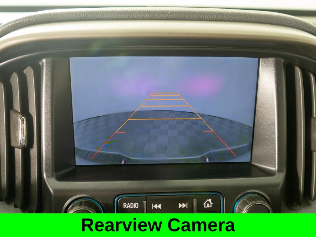 Used 2015 White Chevrolet Z71 image 21