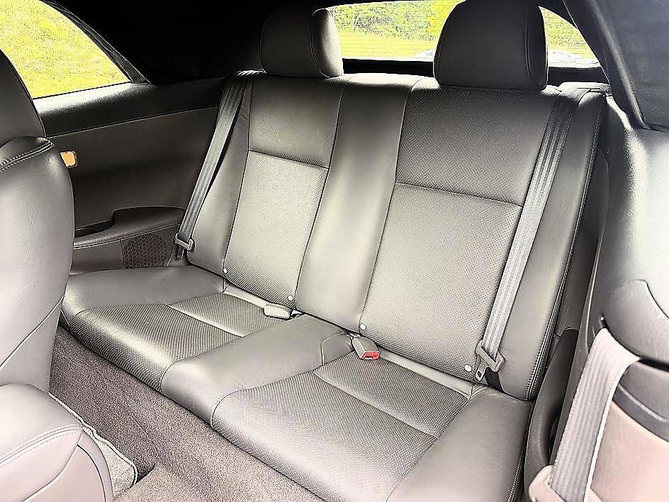 Used 2005 Black Toyota SLE image 10