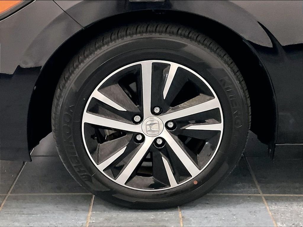 Used 2023 Black Honda LX image 7
