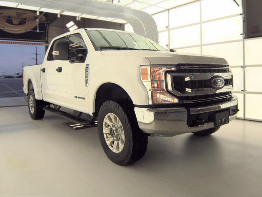 Used 2022 White Ford  image 4