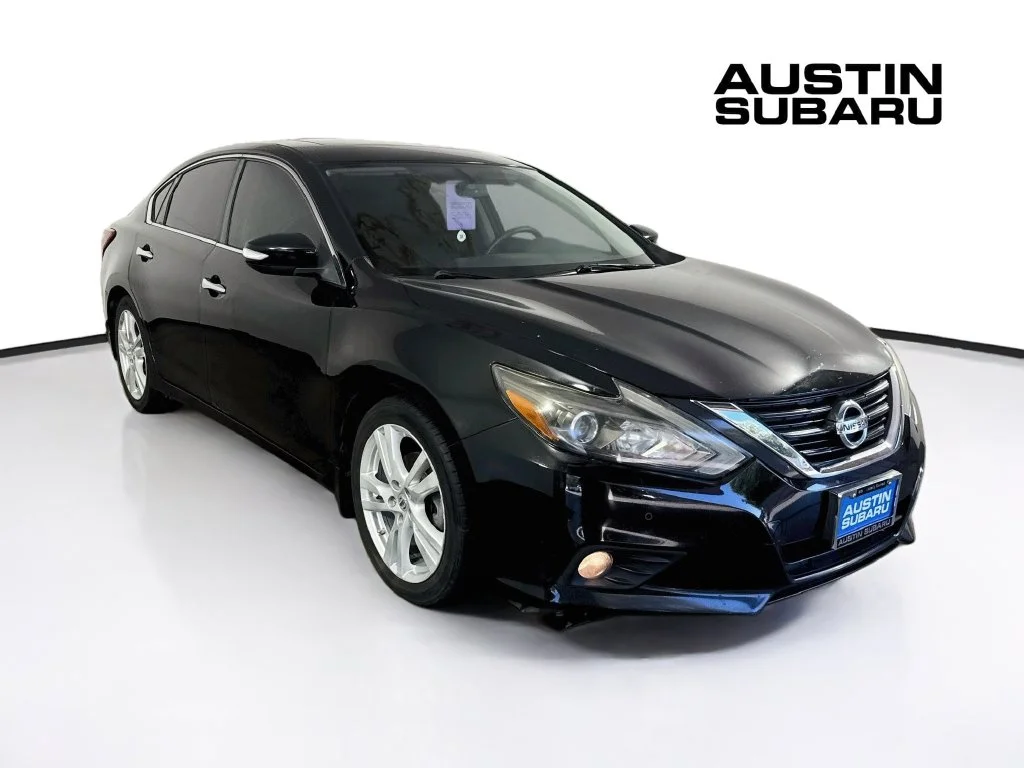 Used 2016 Black Nissan 3.5 SL image 1