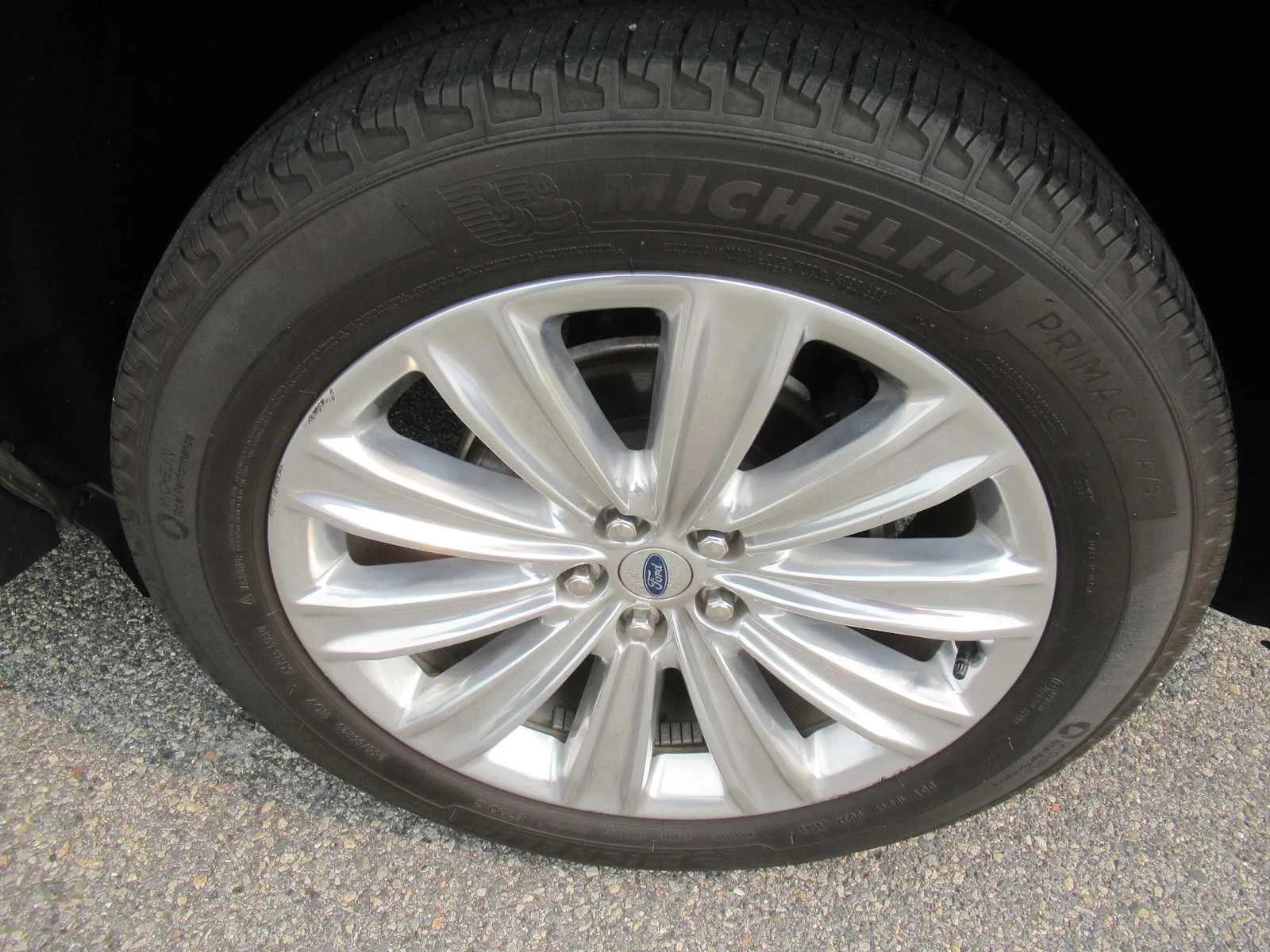 Used 2023 Agate Black Ford Limited image 9