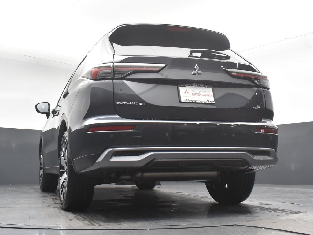 New 2026 Gray Mitsubishi SE image 17