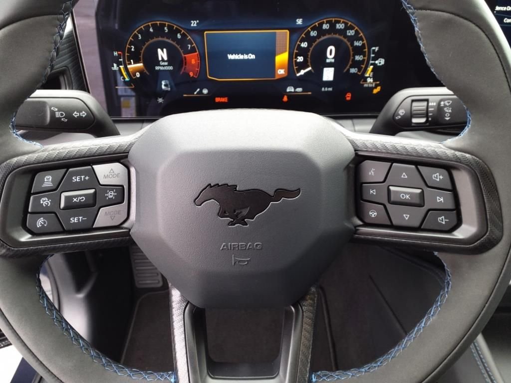 2025 Ford Mustang Dark Horse - Photo 16