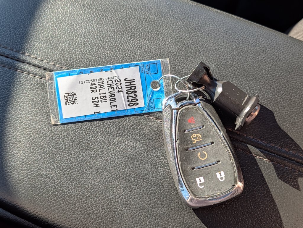 Used 2024 Gray Chevrolet LT image 31