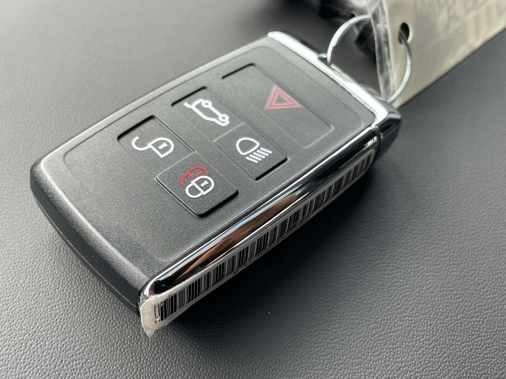 New 2026 Borasco Grey Land Rover X-Dynamic SE image 41