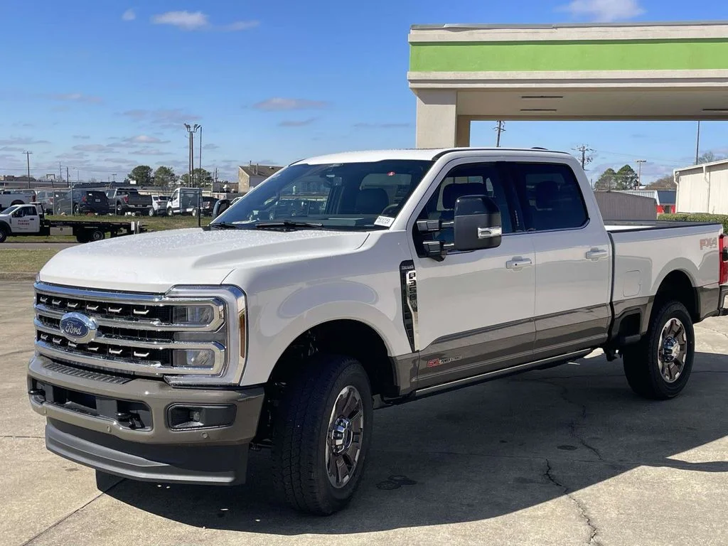 New 2026 Star White Metallic Tri-Coat Ford F-350® King Ranch® image 7