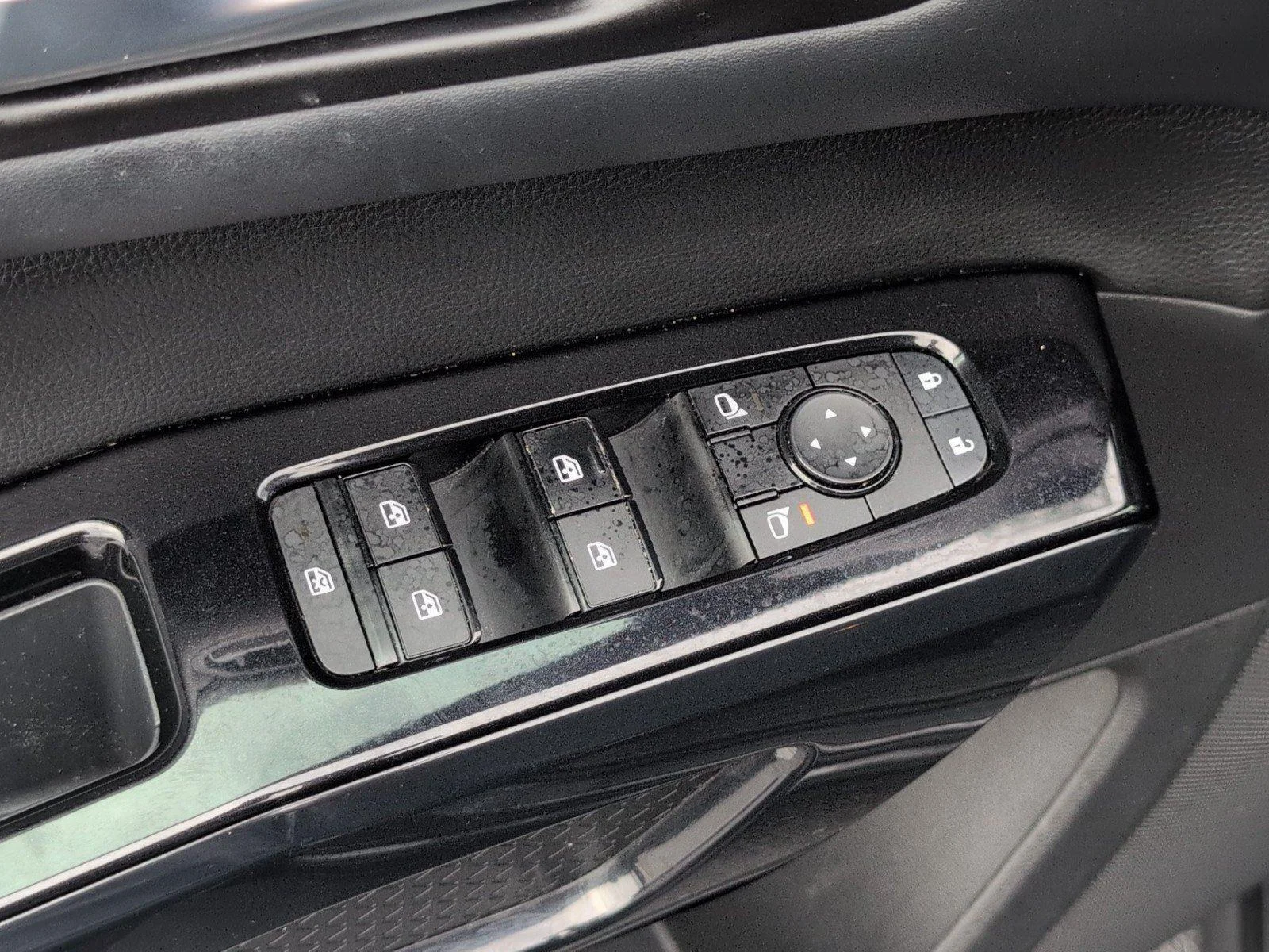 Used 2022 Gun Metallic Nissan SV image 20