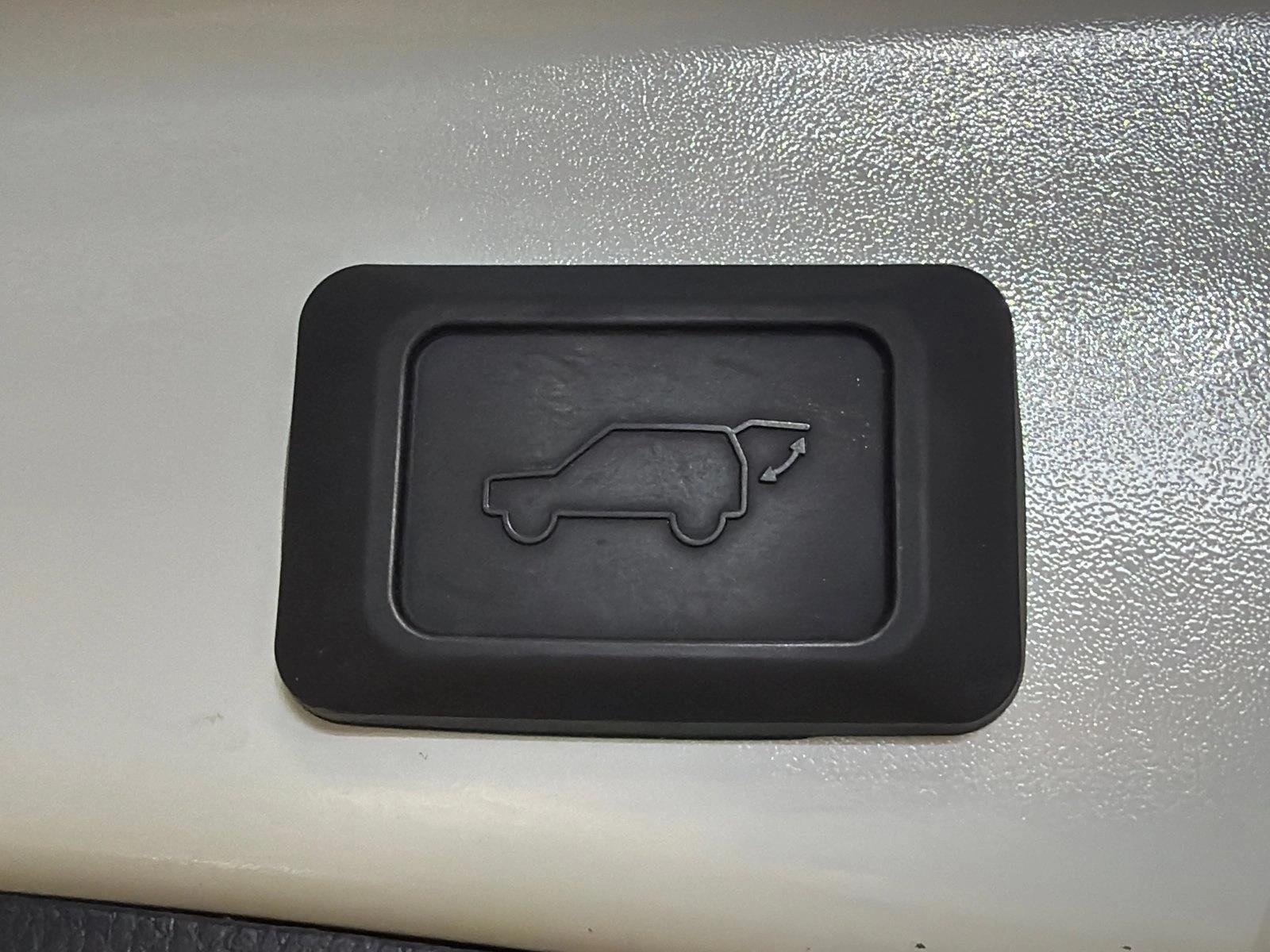 Used 2024 Ice Cap Toyota XLE image 20