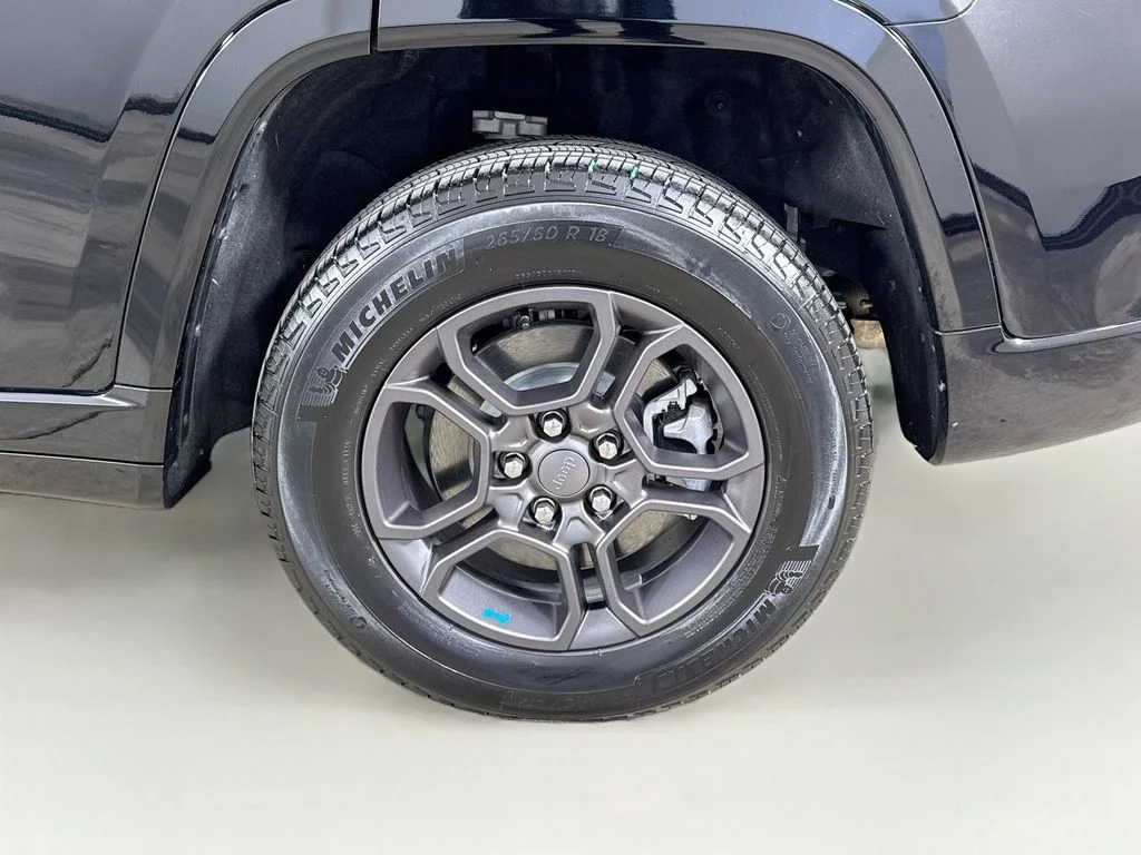 Used 2025 Black Jeep 4xe image 31