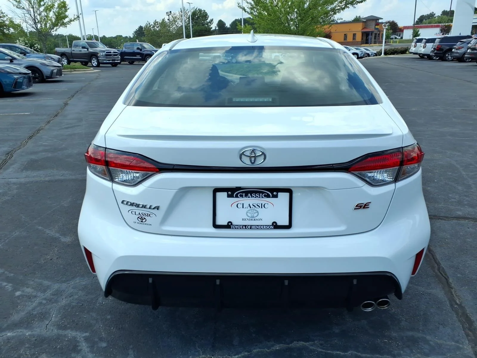 Used 2026 Ice Cap Toyota SE image 8