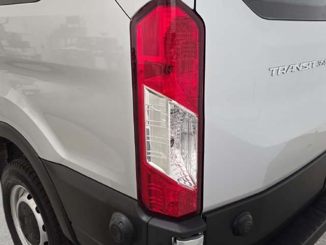 Used 2024 Silver Ford XL image 31