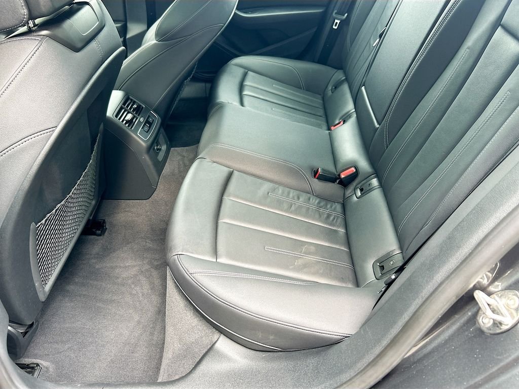 Used 2023 Daytona Gray Pearl Effect Audi S line Premium image 25