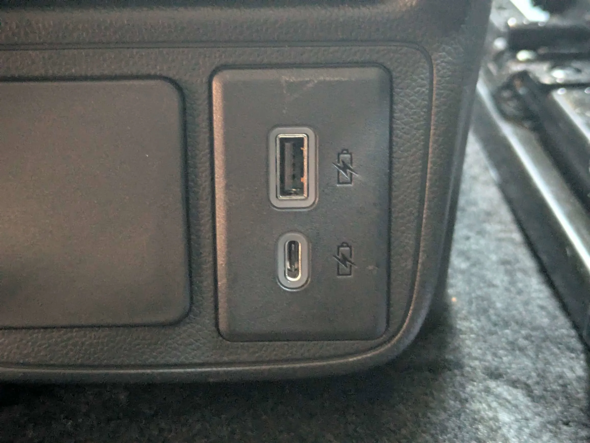Used 2025 Summit White Buick Sport Touring image 15