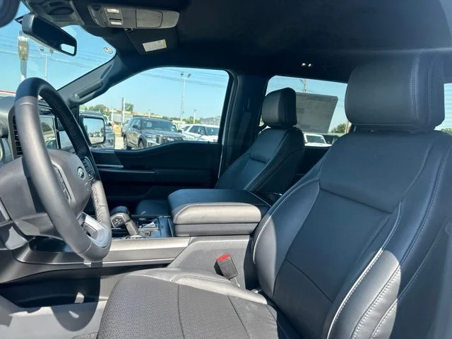 New 2026 Oxford White Ford Lariat® image 32