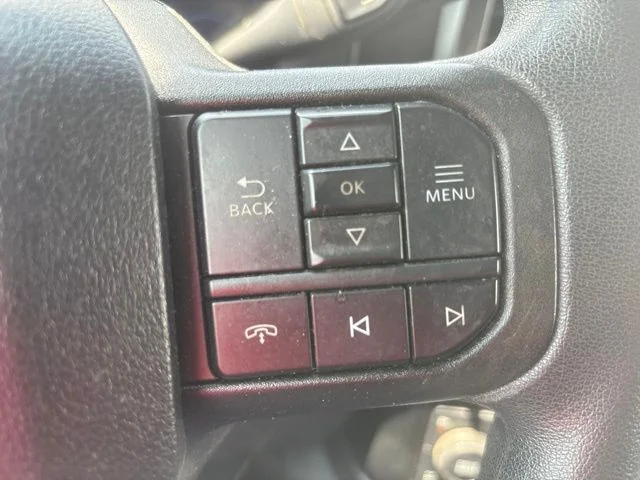 Used 2023 Silver Ford XLT image 9