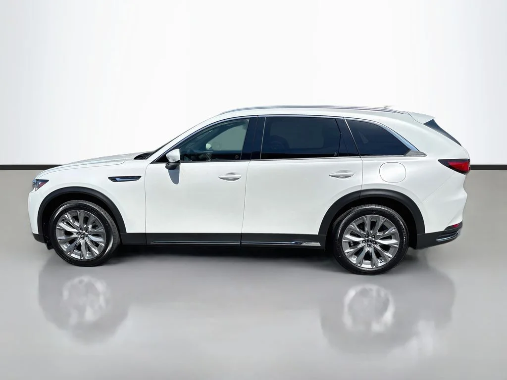 New 2026 Rhodium White Premium Mazda 3.3 Turbo Premium Plus AWD image 4