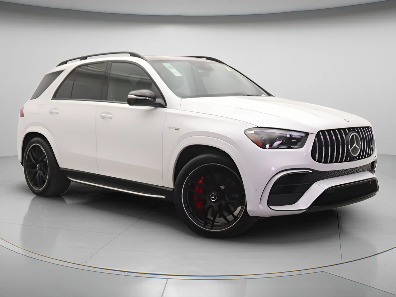 New 2026 MANUFAKTUR Moonlight White Metallic Mercedes-Benz 63 S AMG® 4MATIC® image 1