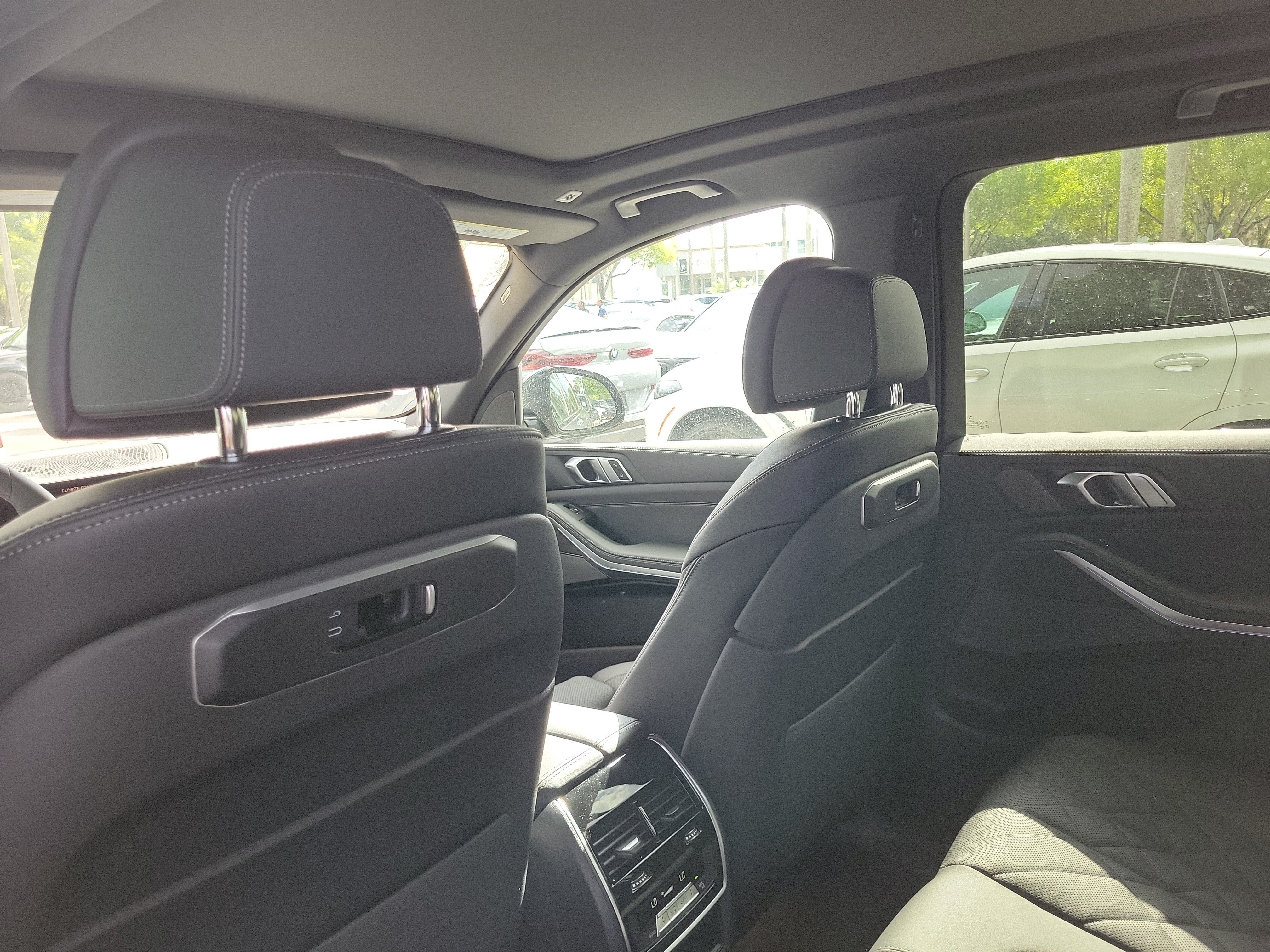 New 2026 Dravit Grey Metallic BMW sDrive40i image 10