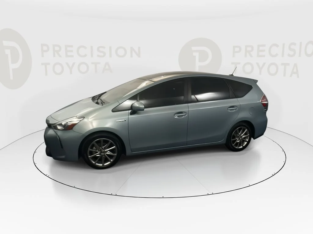 Used 2016 Sea Glass Pearl Toyota Five image 10