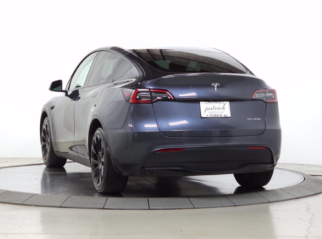 Used 2022 Midnight Silver Metallic Tesla Long Range image 5