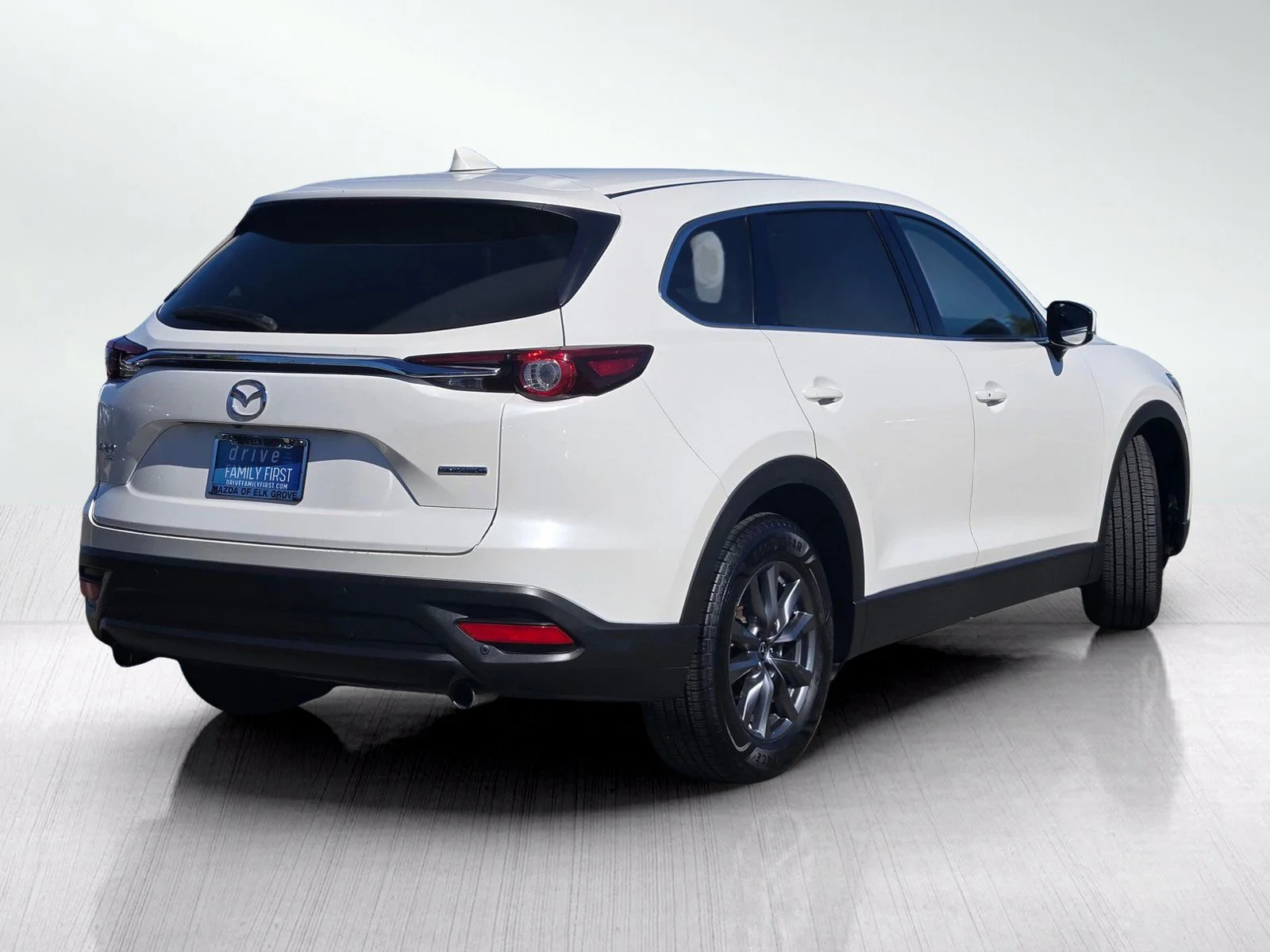 Used 2020 Snowflake White Pearl Mica Mazda Touring image 4