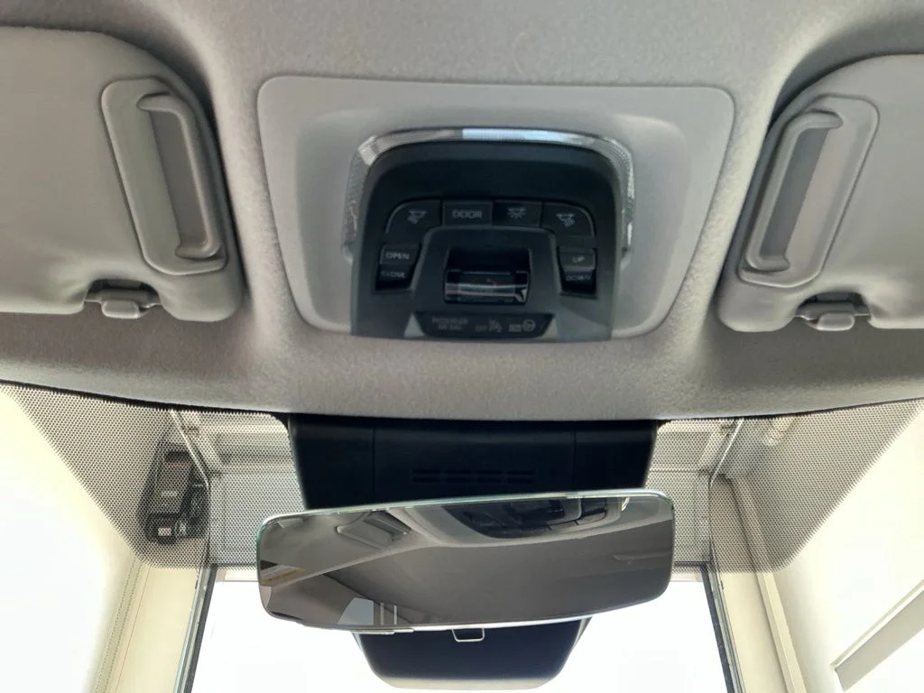 2026 Toyota Corolla Cross XLE - Photo 19