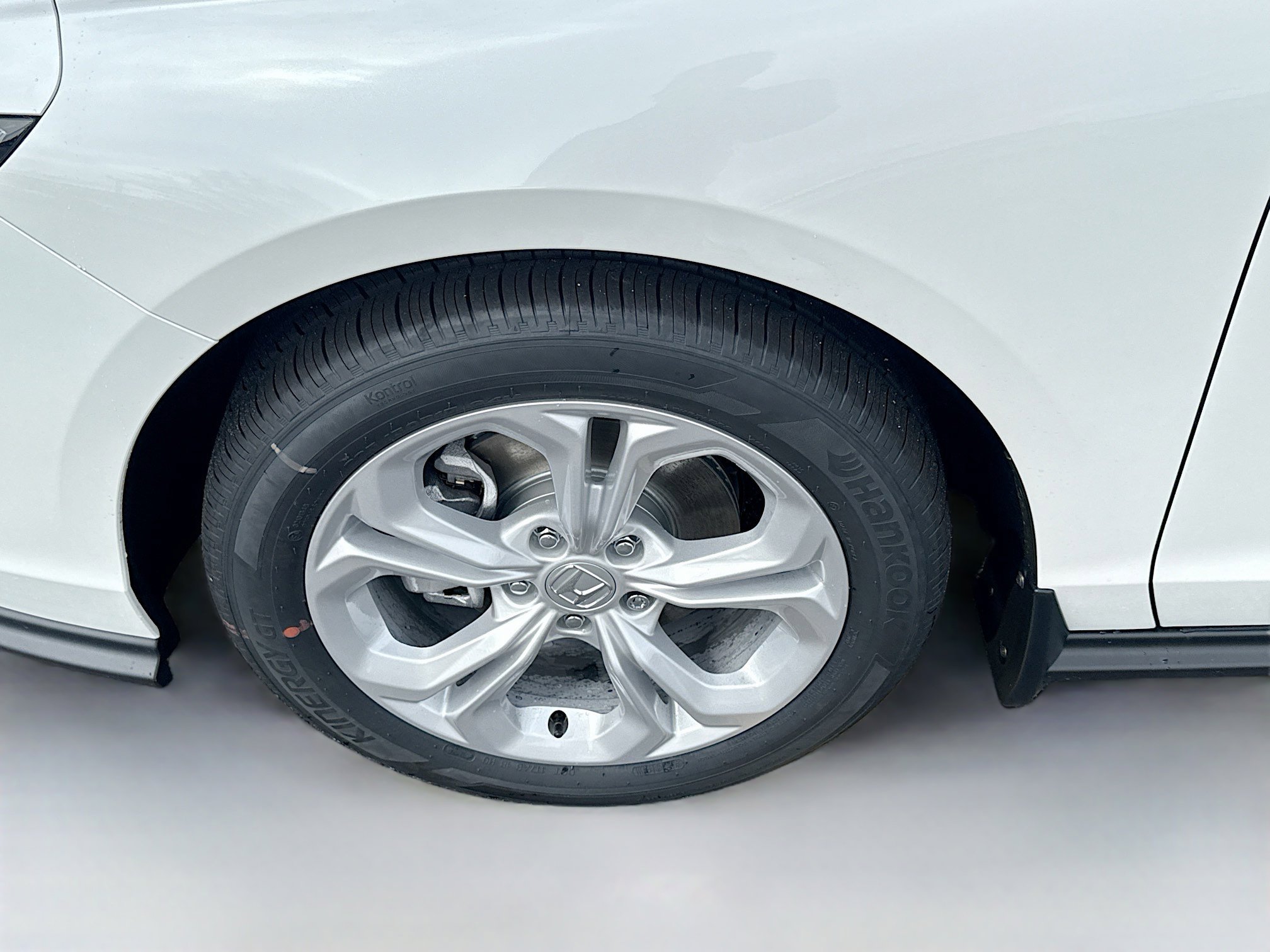New 2026 Platinum White Pearl Honda LX image 26