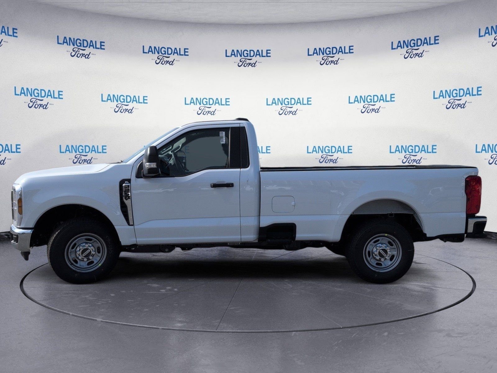 New 2026 Oxford White Ford XL image 10
