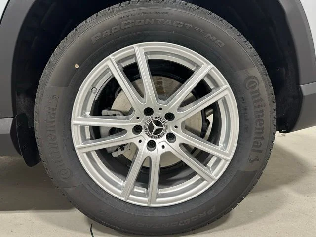 Used 2026 Cirrus Silver Metallic Mercedes-Benz GLC 300 image 21