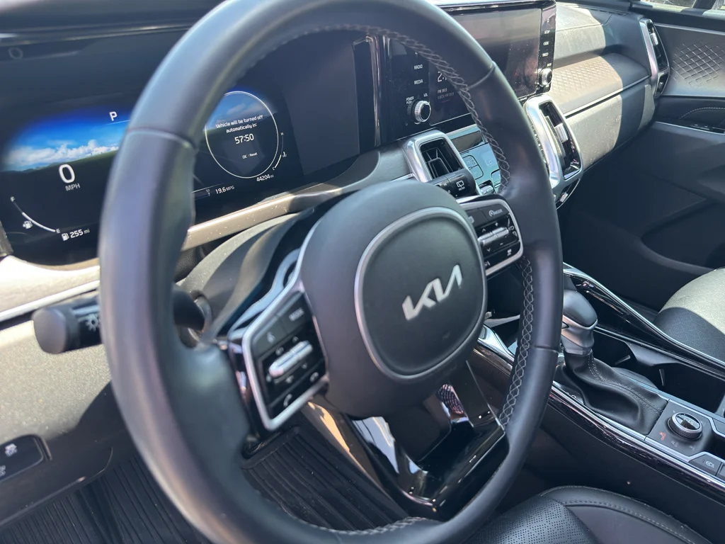 Used 2023 Glacial White Pearl Kia SX image 13